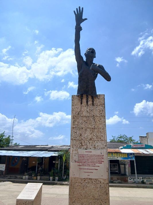 Estatua de Benkos Biohó, fundador de San Basilio de Palenque - Primer Pueblo Libre de América, Colombia