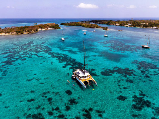 Rosario Islands Beach Day – Bona Vida Catamaranes | Pasadía Islas del Rosario