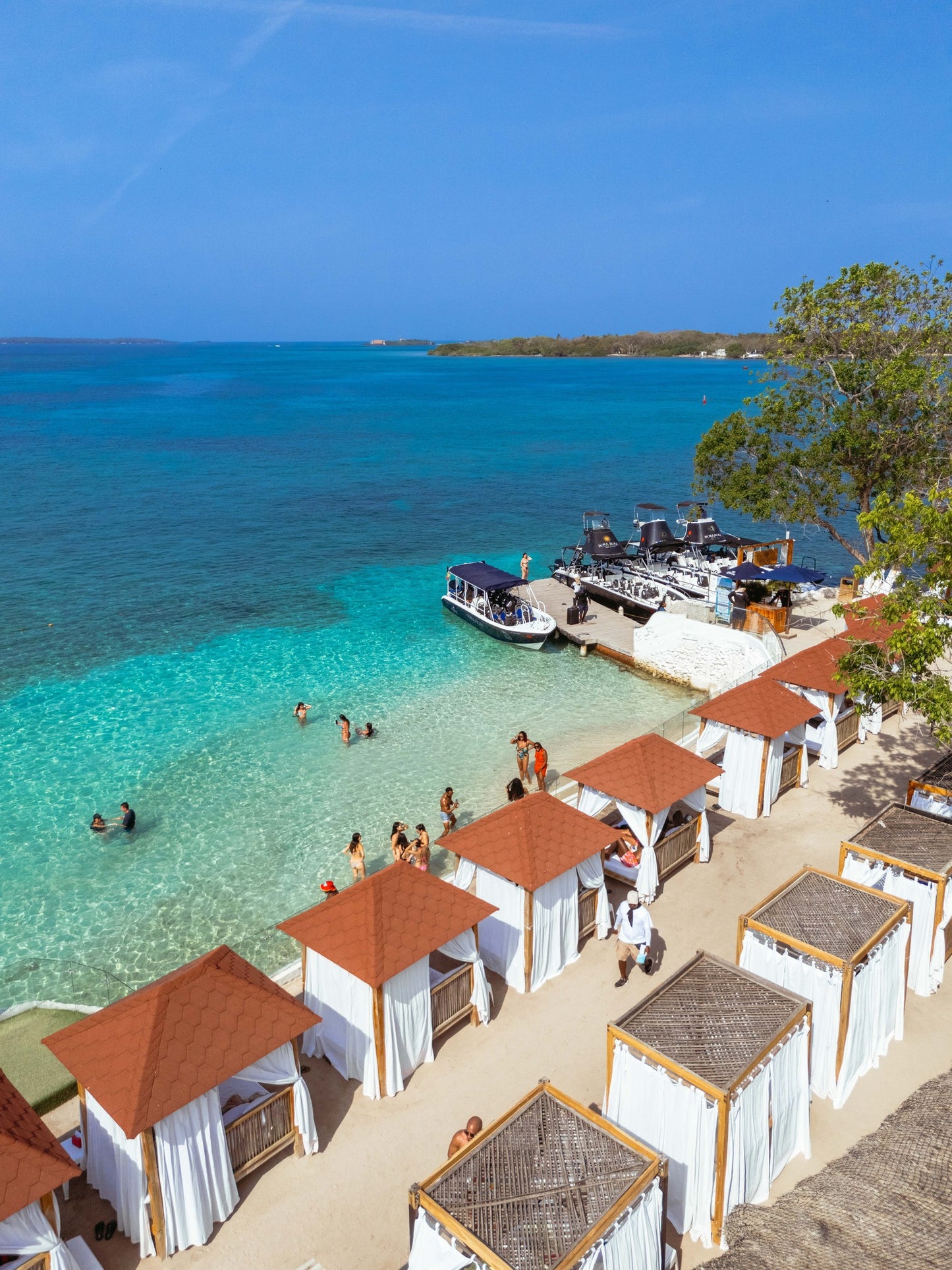 Bora Bora Day Pass | Beach Club Cartagena