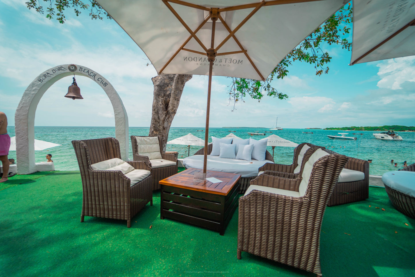 Bora Bora Day Pass | Beach Club Cartagena